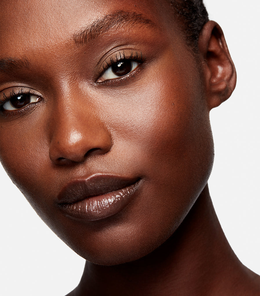 Essence Wears Skin Mimetic Microsuede Bronzer in Zodiac